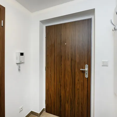Dory Apartment